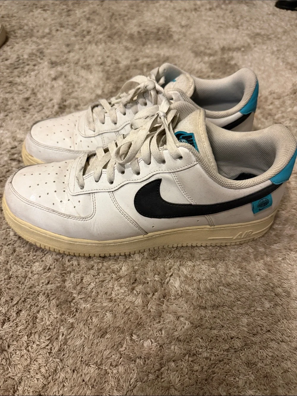 Nike Men’s worldwide Air Force 1 White Sneakers Cream Sole (size U.S. 12 men’s)